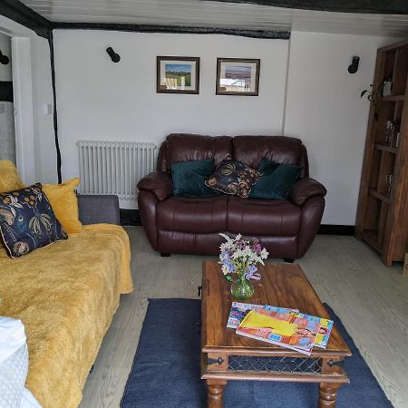 Characterful 2 Bed Cottage, Quiet Village Setting Ashleworth ภายนอก รูปภาพ